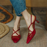 Chloe – Kitten Heels mit überkreuzten Riemen